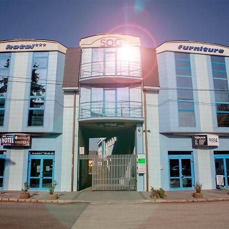 Garni Hotel S.O.G.* * * Trencin Exterior photo