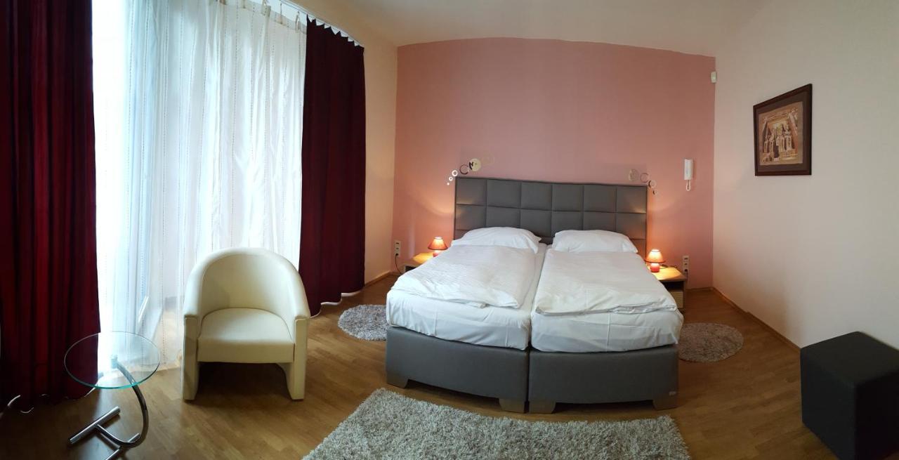 Garni Hotel S.O.G.* * * Trencin Exterior photo